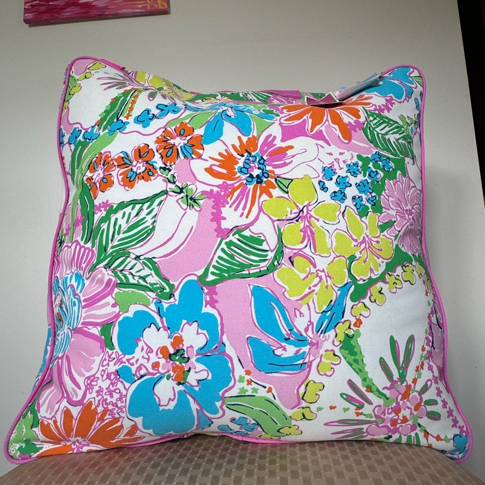 NEW Lilly Pulitzer Target Nosey Posey Floral Indoor Outdoor Floor Cushion Pillow - Picture 16 of 16